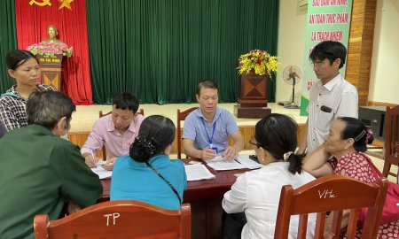 Phường Phú Sơn tổ chức mở tài khoản ngân hàng cho đối tượng Người có công và Bảo trợ xã hội 