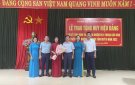 Đảng uỷ phường Phú Sơn trao Huy hiệu Đảng cho đảng viên và sơ kết tình hình thực hiện nhiệm vụ 9 tháng đầu năm 2023.